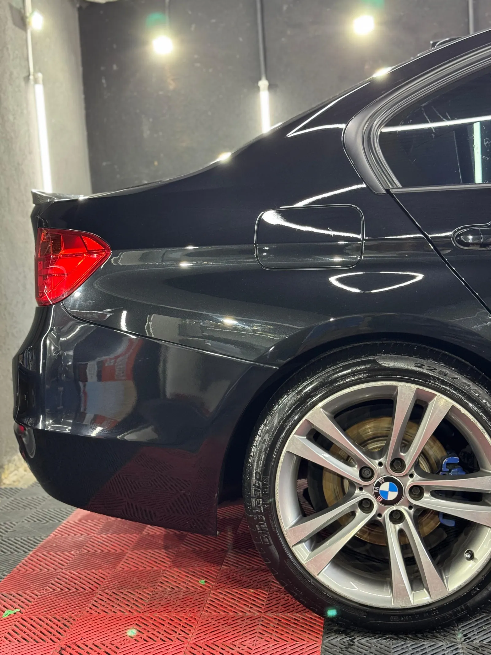 BMW Serie 4 — detallado lateral
